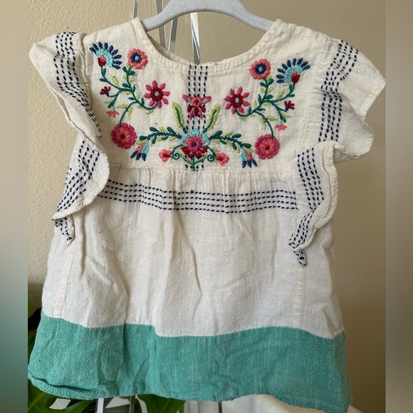 Zara Other - Beautiful Zara linen Embroidery Top